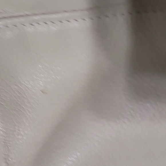 Victoria Leather Beige Crossbody Bag - Picture 9 of 13